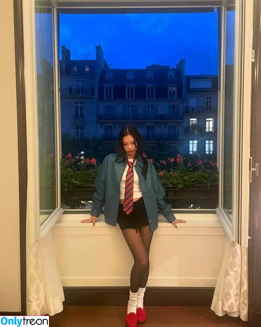 Jennie | BLΛƆKPIИK nude photo #1171 (Blackpink / jennierubyjane / sheflieshigh)