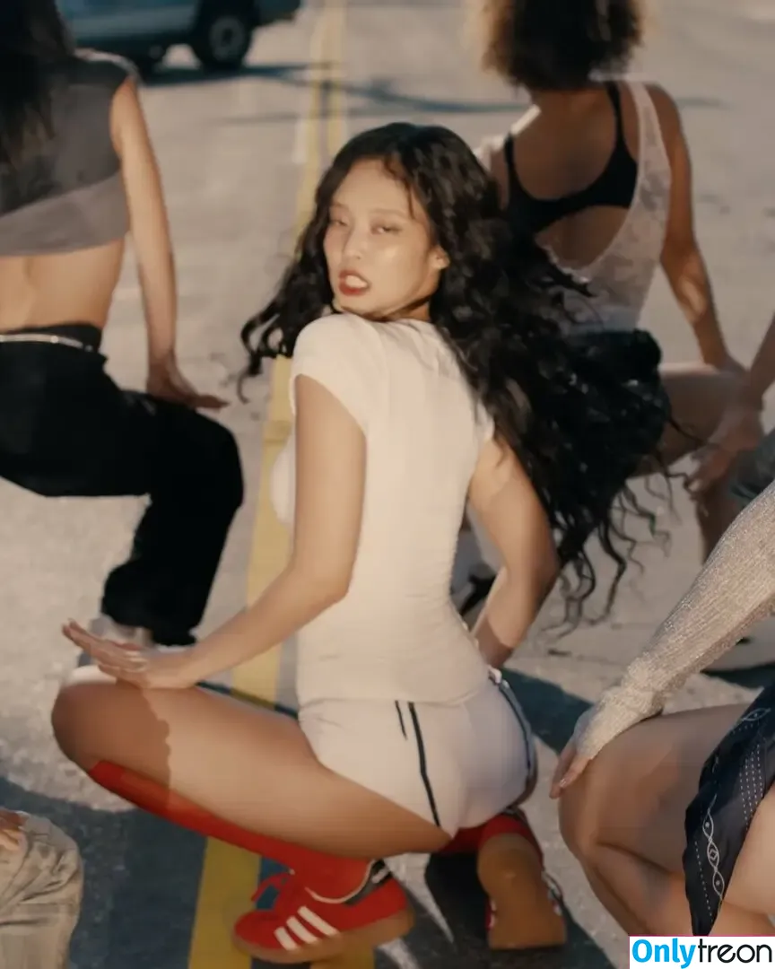 Jennie | BLΛƆKPIИK nude photo #1210 (Blackpink / jennierubyjane / sheflieshigh)