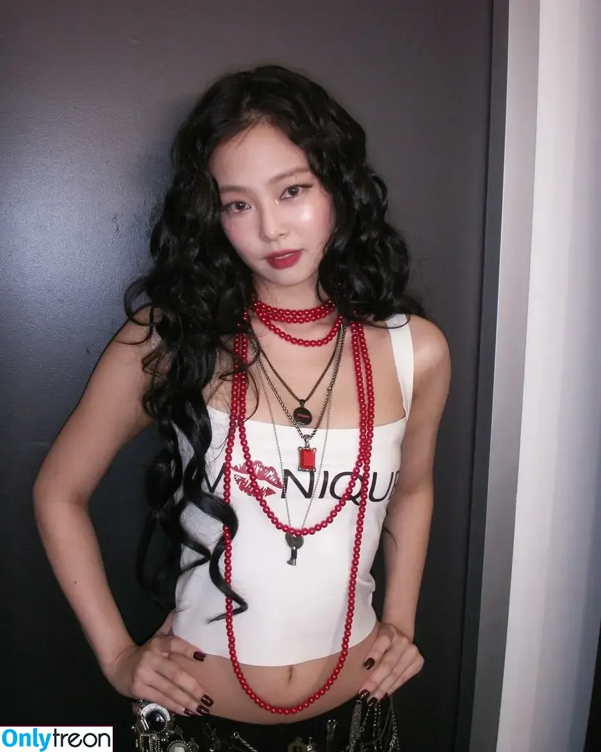 Jennie | BLΛƆKPIИK nude photo #1244 (Blackpink / jennierubyjane / sheflieshigh)