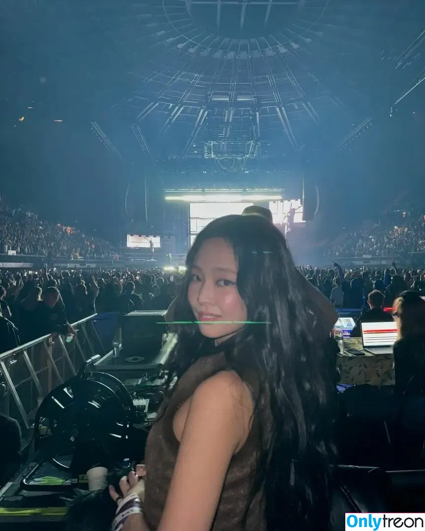 Jennie | BLΛƆKPIИK nude photo #1339 (Blackpink / jennierubyjane / sheflieshigh)