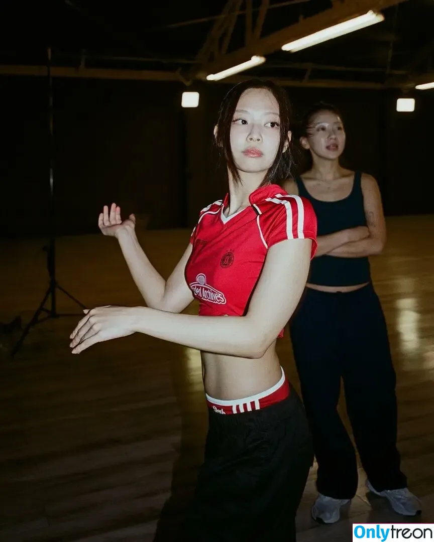 Jennie | BLΛƆKPIИK nude photo #1345 (Blackpink / jennierubyjane / sheflieshigh)