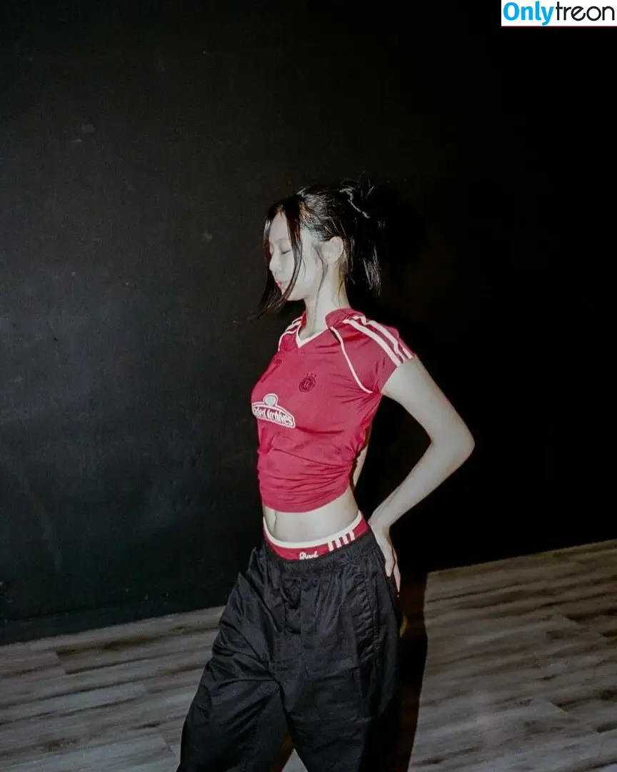 Jennie | BLΛƆKPIИK nude photo #1346 (Blackpink / jennierubyjane / sheflieshigh)