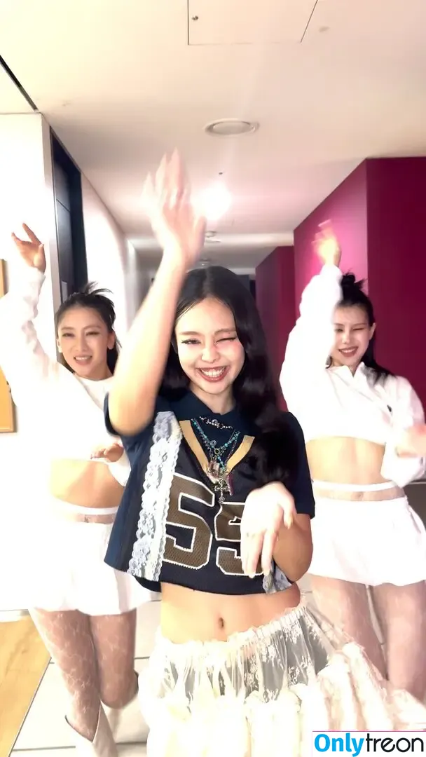Jennie | BLΛƆKPIИK nude photo #1386 (Blackpink / jennierubyjane / sheflieshigh)