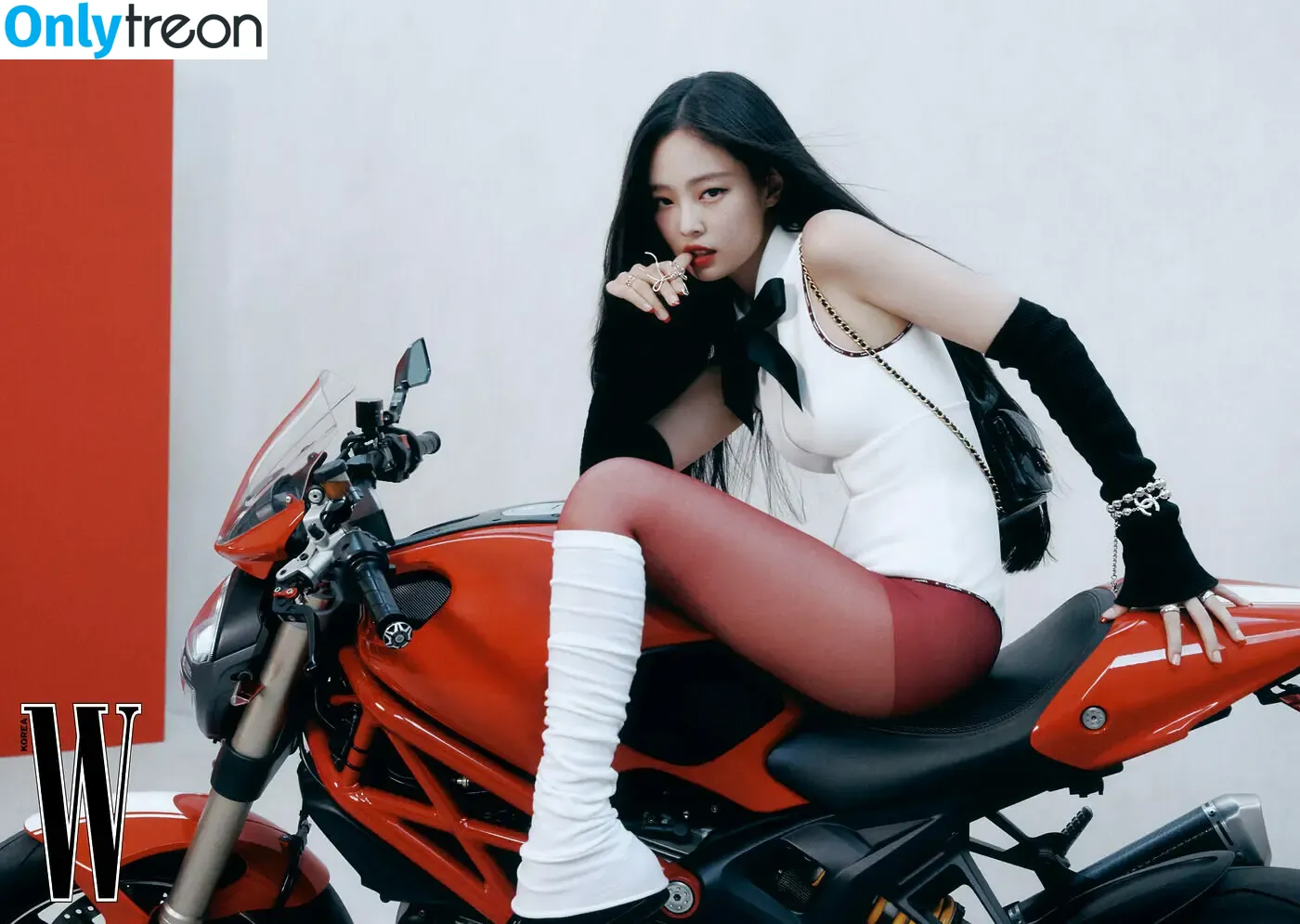 Jennie | BLΛƆKPIИK nude photo #1399 (Blackpink / jennierubyjane / sheflieshigh)