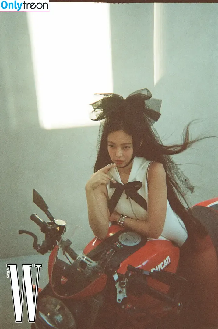 Jennie | BLΛƆKPIИK nude photo #1414 (Blackpink / jennierubyjane / sheflieshigh)