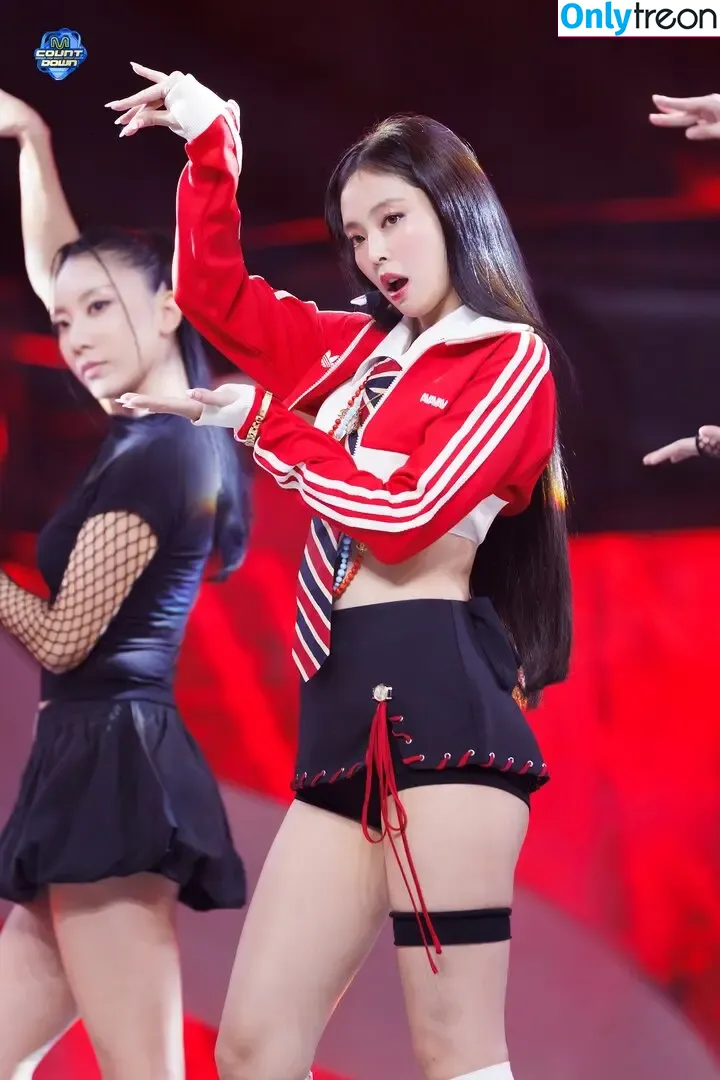 Jennie | BLΛƆKPIИK nude photo #1417 (Blackpink / jennierubyjane / sheflieshigh)