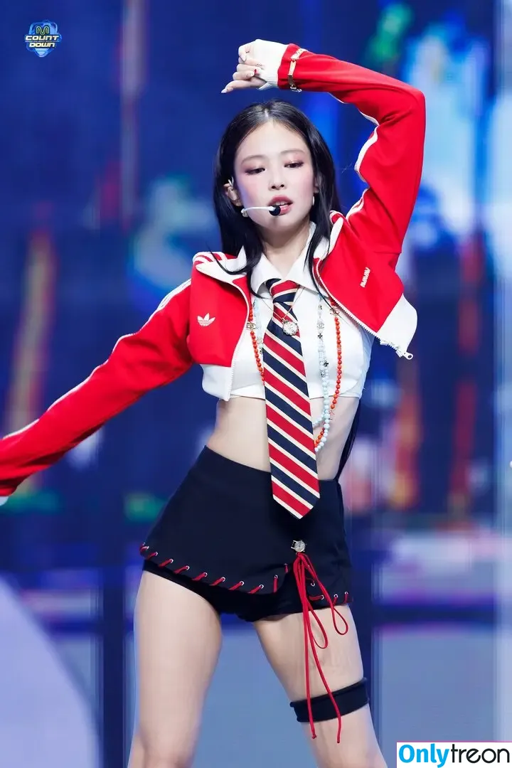 Jennie | BLΛƆKPIИK nude photo #1419 (Blackpink / jennierubyjane / sheflieshigh)