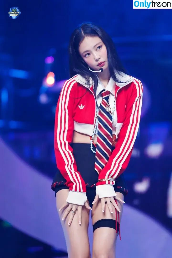 Jennie | BLΛƆKPIИK nude photo #1423 (Blackpink / jennierubyjane / sheflieshigh)