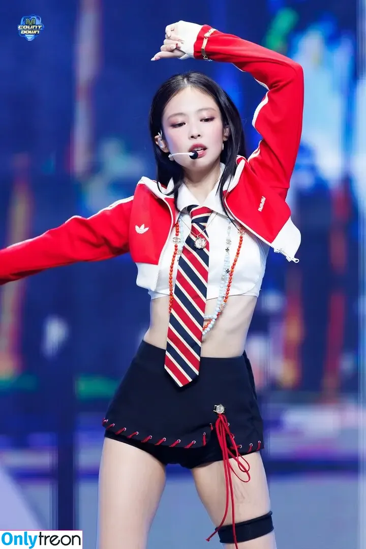 Jennie | BLΛƆKPIИK nude photo #1424 (Blackpink / jennierubyjane / sheflieshigh)