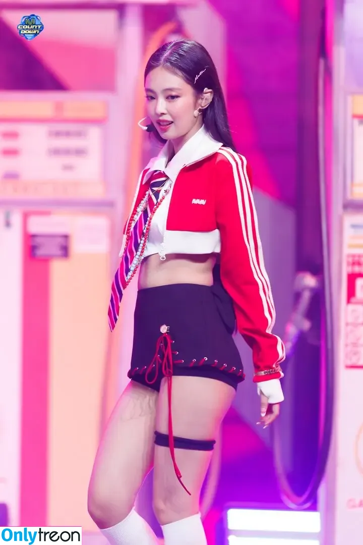 Jennie | BLΛƆKPIИK nude photo #1430 (Blackpink / jennierubyjane / sheflieshigh)
