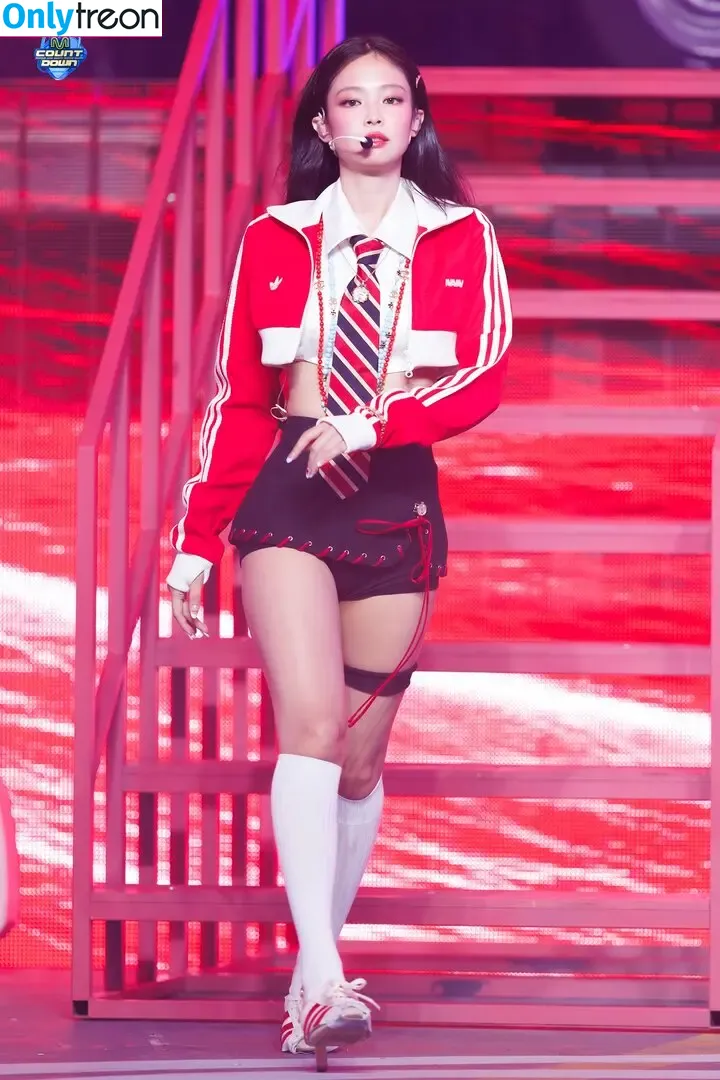 Jennie | BLΛƆKPIИK nude photo #1431 (Blackpink / jennierubyjane / sheflieshigh)
