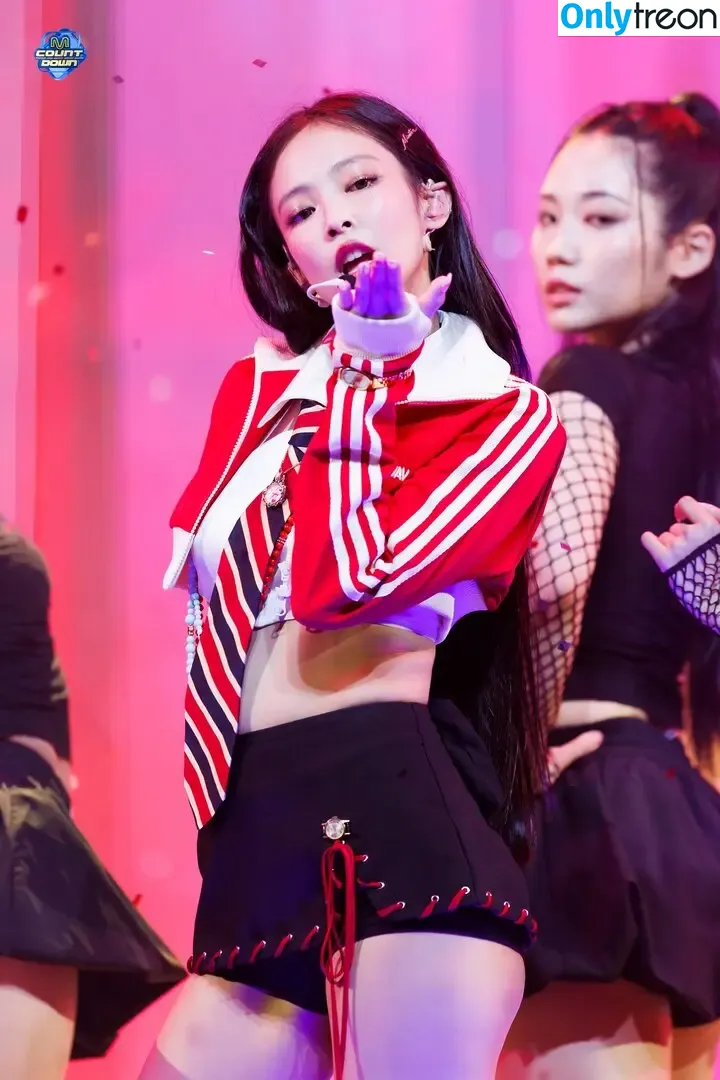 Jennie | BLΛƆKPIИK nude photo #1442 (Blackpink / jennierubyjane / sheflieshigh)