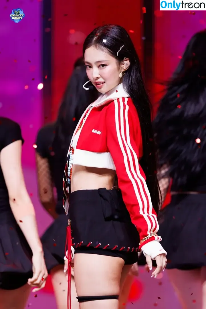 Jennie | BLΛƆKPIИK nude photo #1450 (Blackpink / jennierubyjane / sheflieshigh)
