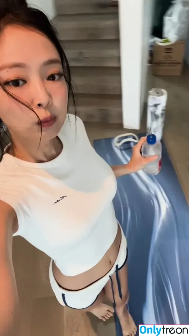 Jennie | BLΛƆKPIИK nude photo #1511 (Blackpink / jennierubyjane / sheflieshigh)