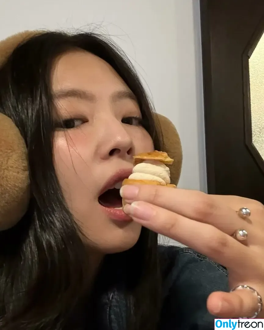 Jennie | BLΛƆKPIИK nude photo #1724 (Blackpink / jennierubyjane / sheflieshigh)