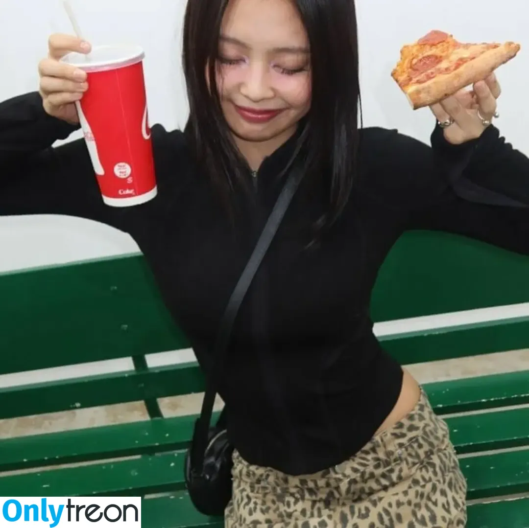 Jennie | BLΛƆKPIИK nude photo #1735 (Blackpink / jennierubyjane / sheflieshigh)