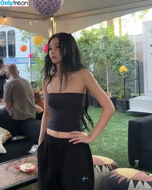 Jennie | BLΛƆKPIИK / Blackpink / jennierubyjane / sheflieshigh nude photo #2417