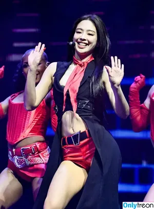 Jennie | BLΛƆKPIИK / Blackpink / jennierubyjane / sheflieshigh nude photo #2461