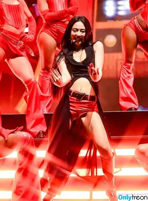 Jennie | BLΛƆKPIИK / Blackpink / jennierubyjane / sheflieshigh nude photo #2490