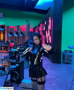Jennie | BLΛƆKPIИK / Blackpink / jennierubyjane / sheflieshigh nude photo #2913