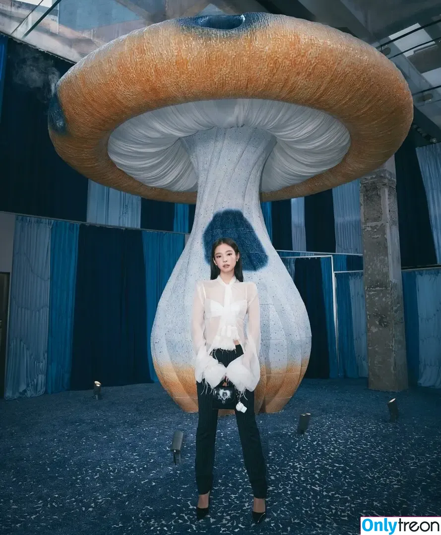 Jennie | BLΛƆKPIИK nude photo #2420 (Blackpink / jennierubyjane / sheflieshigh)