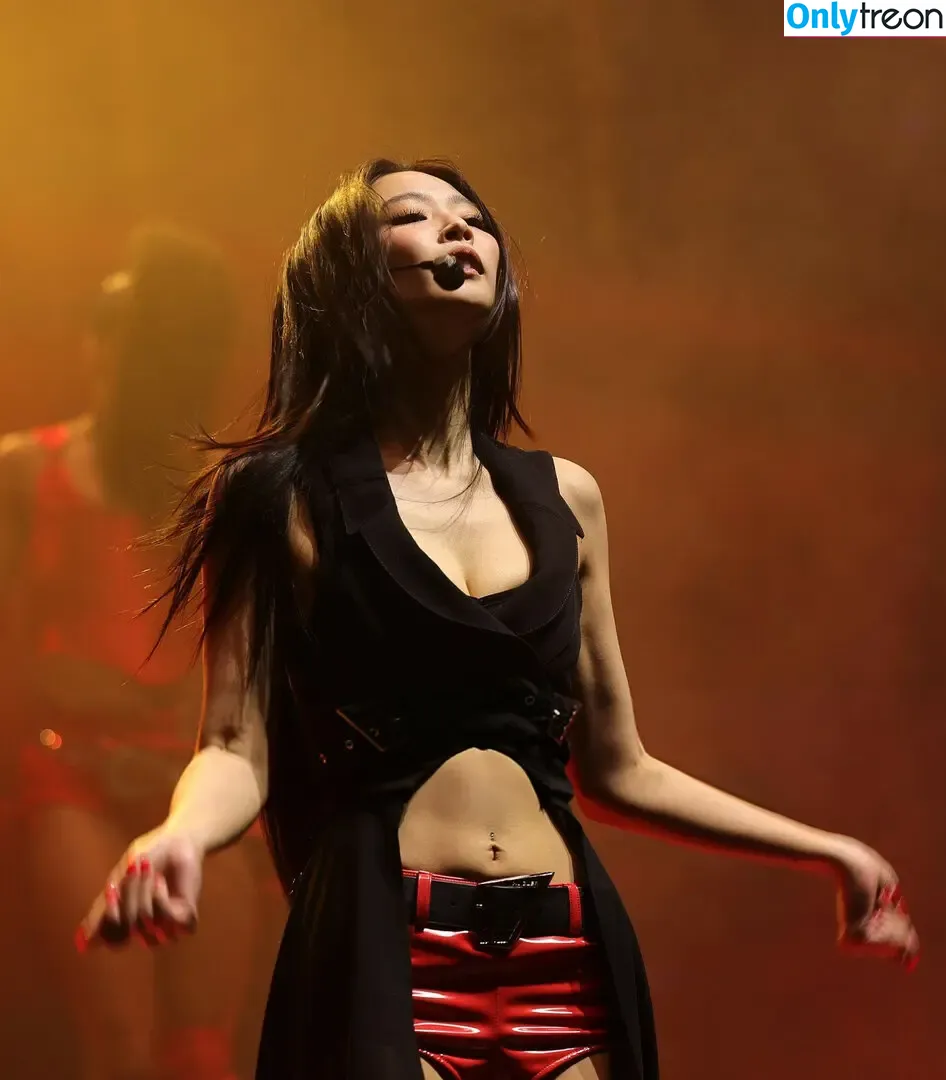 Jennie | BLΛƆKPIИK nude photo #2488 (Blackpink / jennierubyjane / sheflieshigh)