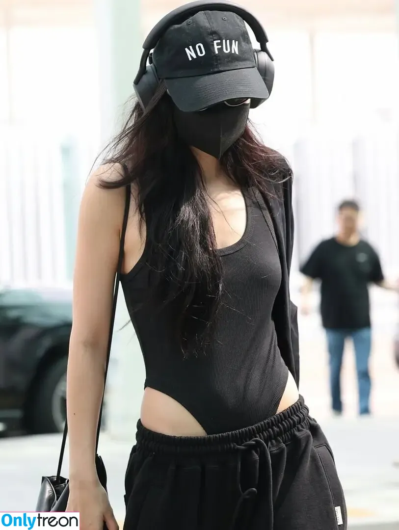 Jennie | BLΛƆKPIИK nude photo #2951 (Blackpink / jennierubyjane / sheflieshigh)