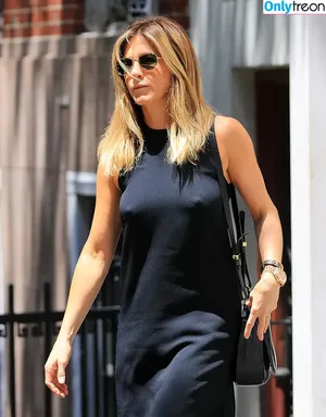 Jennifer Aniston / jenniferaniston nude photo #0595