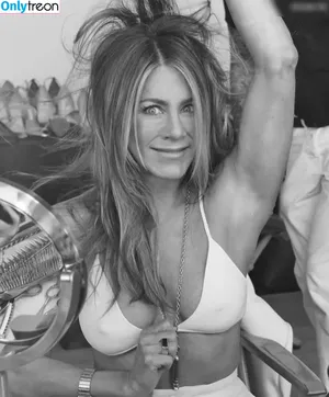 Jennifer Aniston / jenniferaniston nude photo #0785