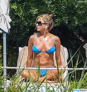 Jennifer Aniston / jenniferaniston nude photo #0799
