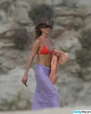 Jennifer Aniston / jenniferaniston nude photo #0846