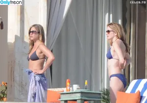 Jennifer Aniston / jenniferaniston nude photo #0853