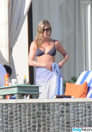 Jennifer Aniston / jenniferaniston nude photo #0864