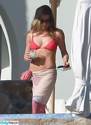 Jennifer Aniston / jenniferaniston nude photo #0934