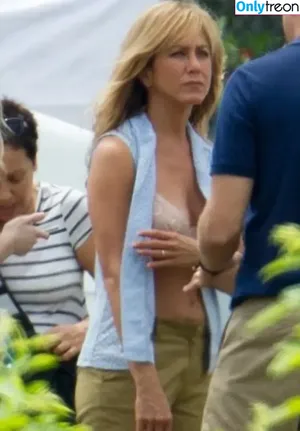 Jennifer Aniston / jenniferaniston nude photo #0978