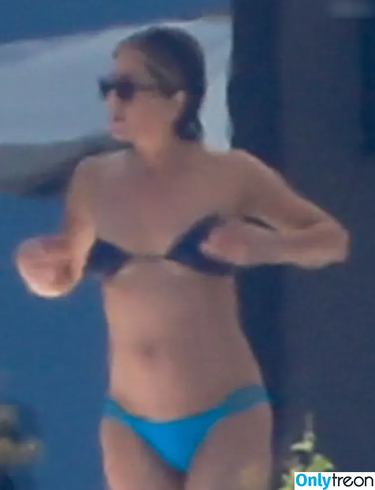 Jennifer Aniston nude photo #0832 (jenniferaniston)