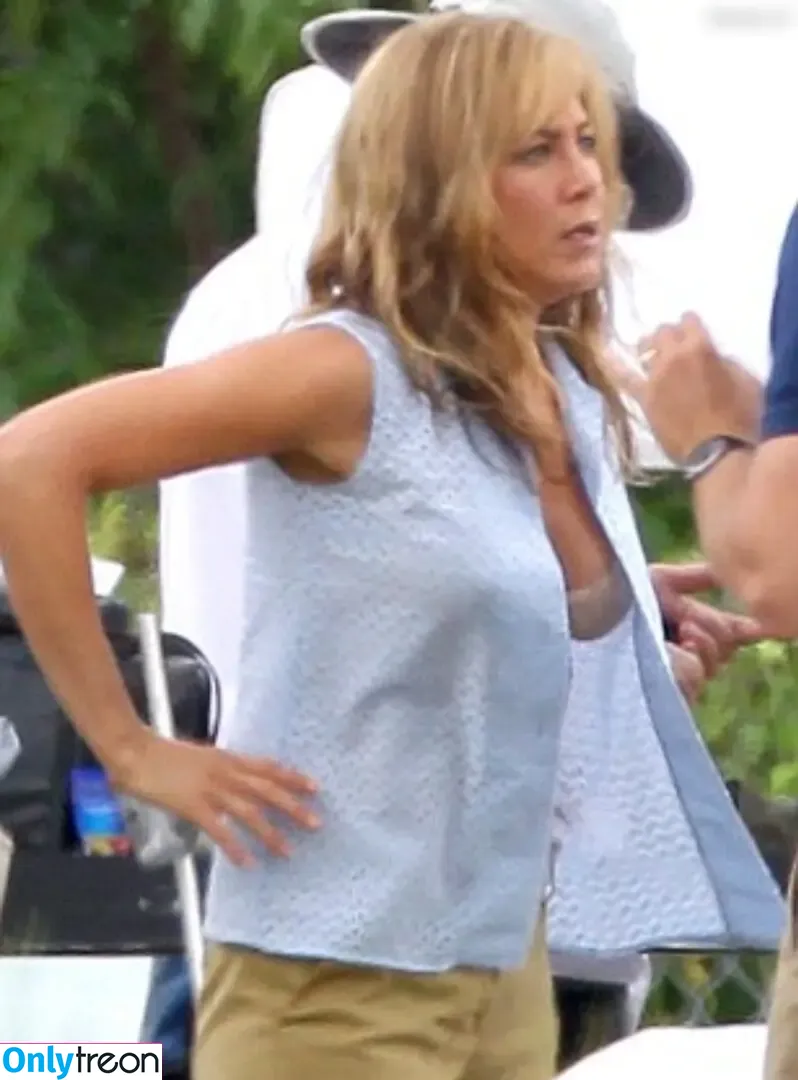 Jennifer Aniston nude photo #0982 (jenniferaniston)