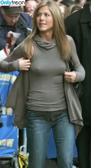 Jennifer Aniston / jenniferaniston nude photo #1012