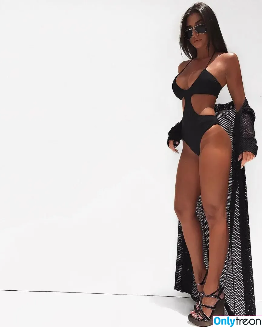 Jennifer Auada nude photo #0079 (jenniferauada)