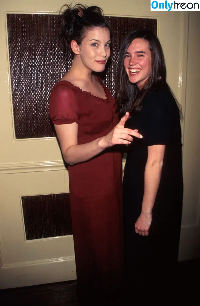 Jennifer Connelly nude photo #0181 (jenniferconnelly_)