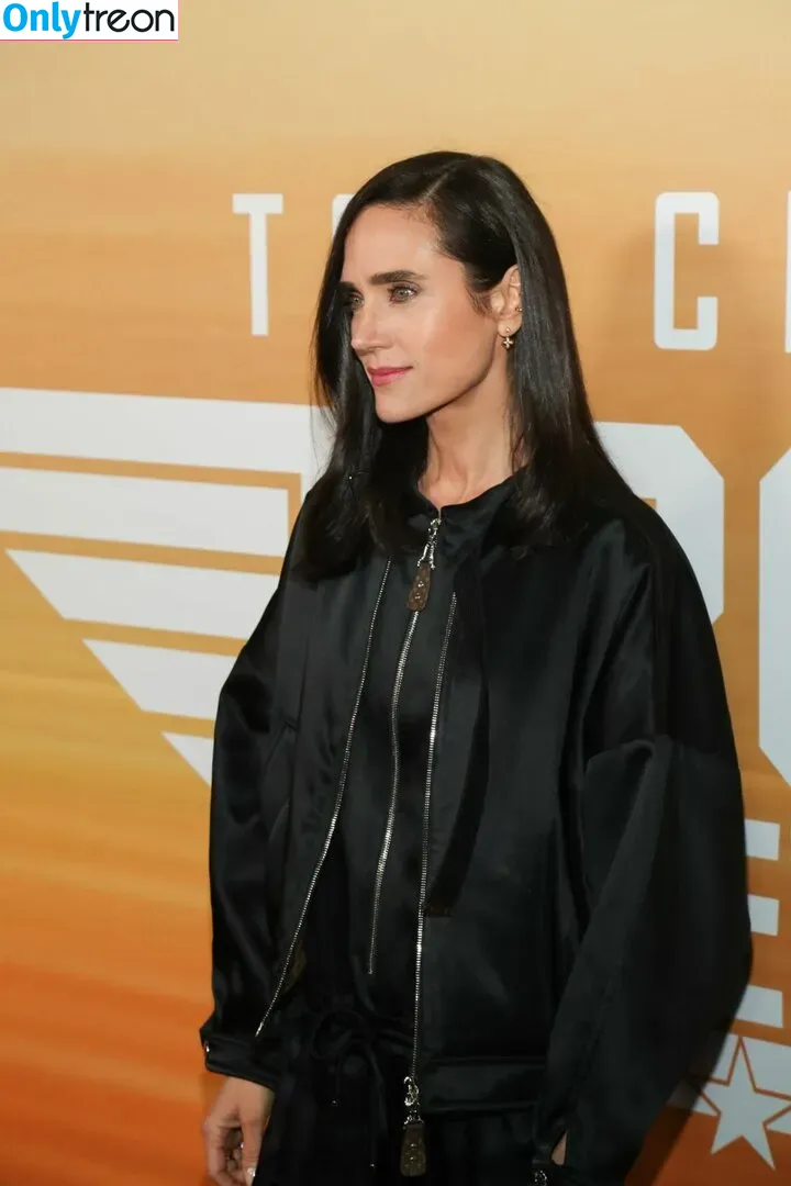 Jennifer Connelly nude photo #0218 (jenniferconnelly_)