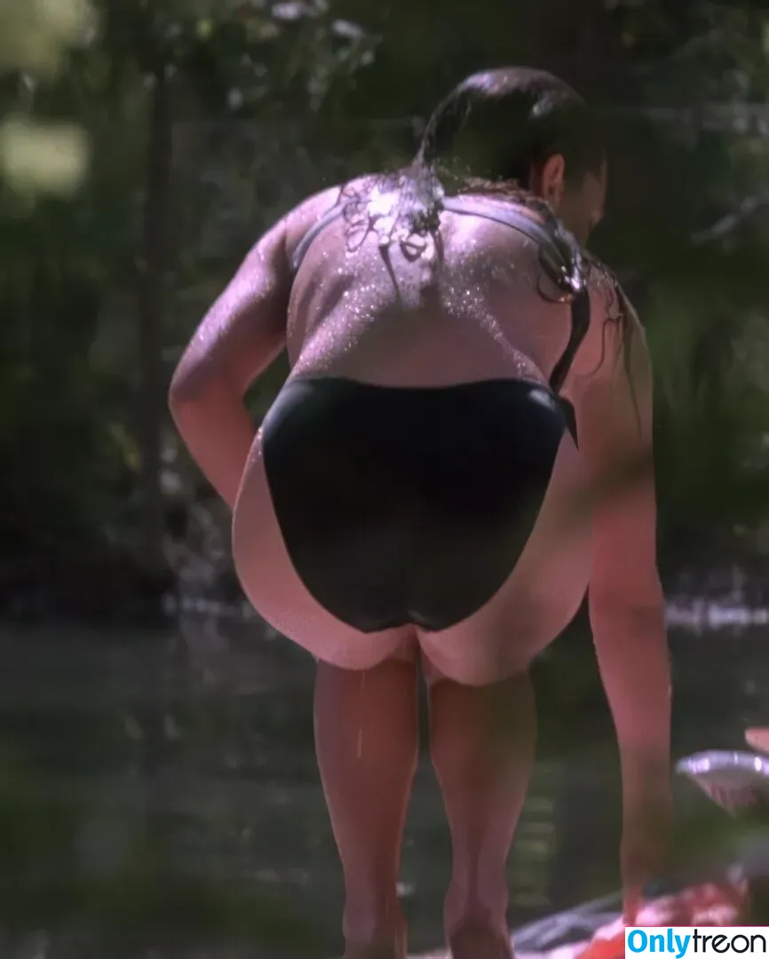 Jennifer Connelly nude photo #0353 (jenniferconnelly_)