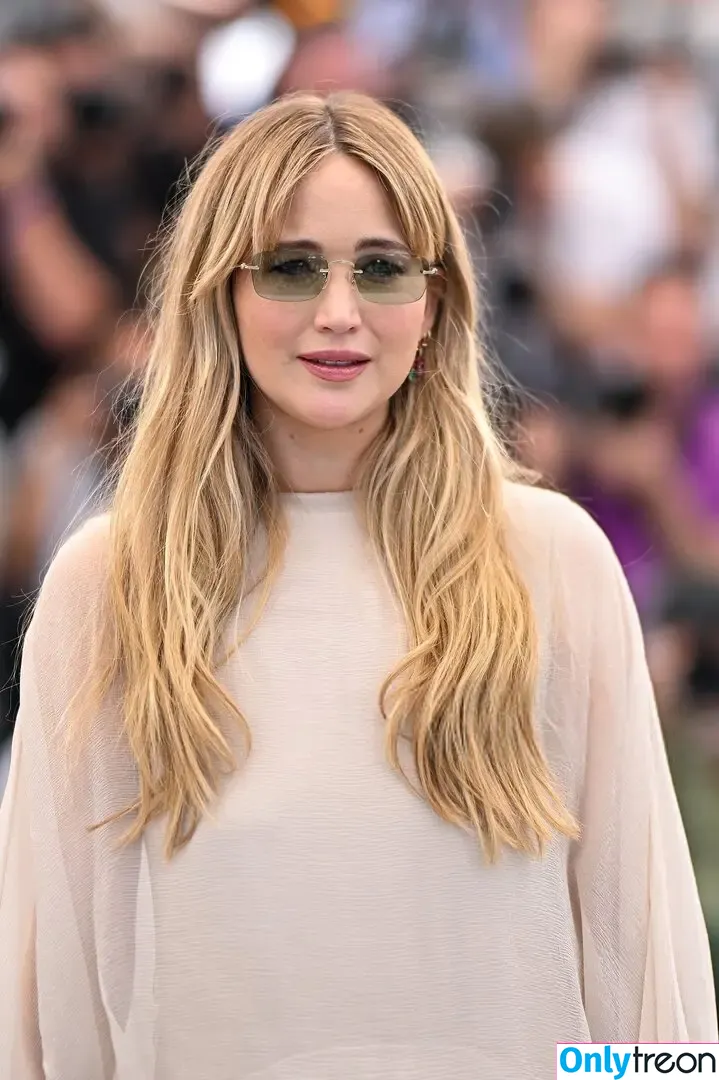 Jennifer Lawrence nude photo #2739 (1jnnf / jennifer.lawrence)