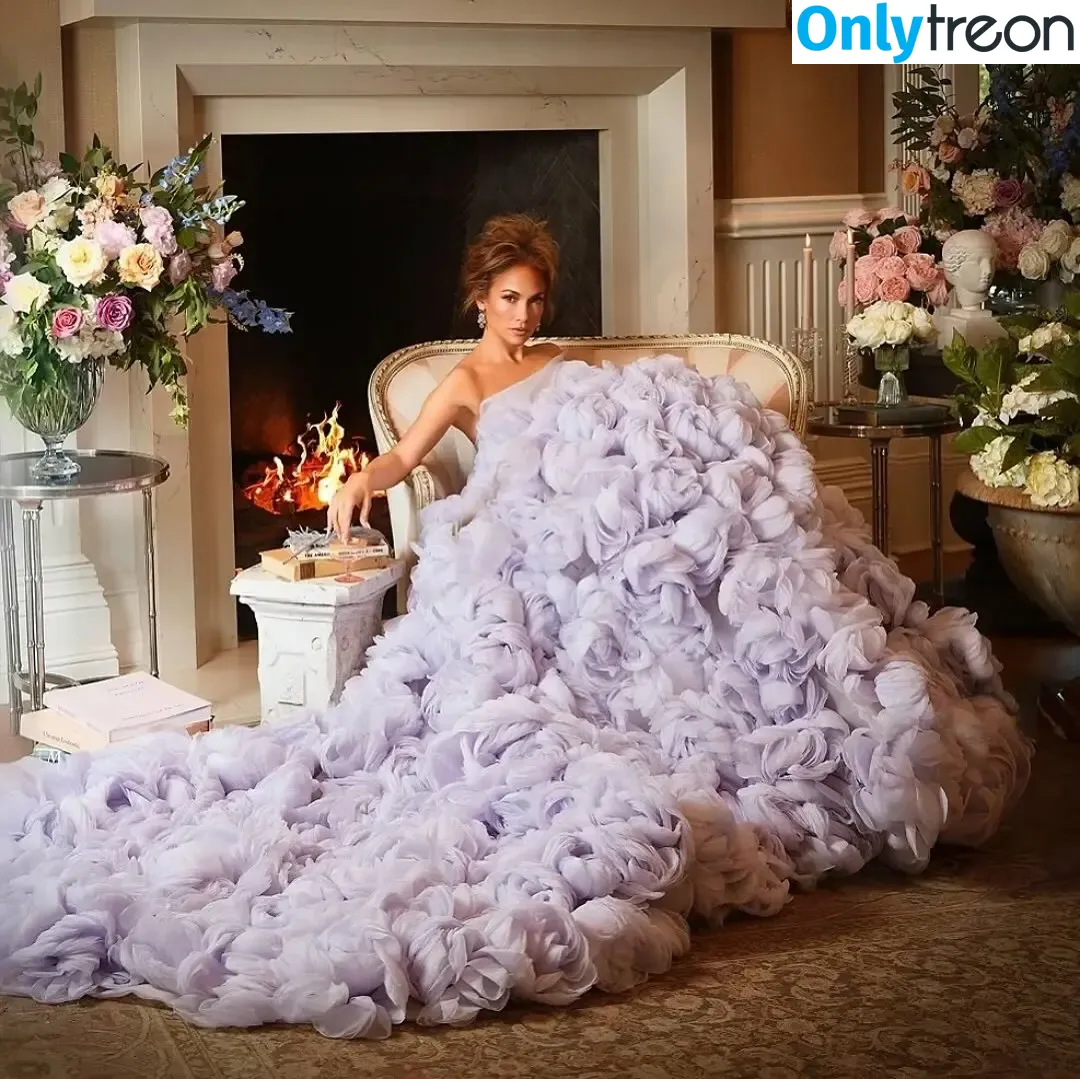 Jennifer Lopez nude photo #4889 (JLo / _jeenni2 / jennifer_jlo)