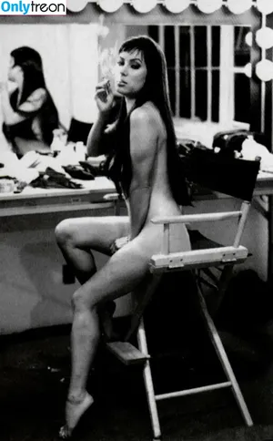 Jennifer Tilly / jennifertilly nude photo #0158