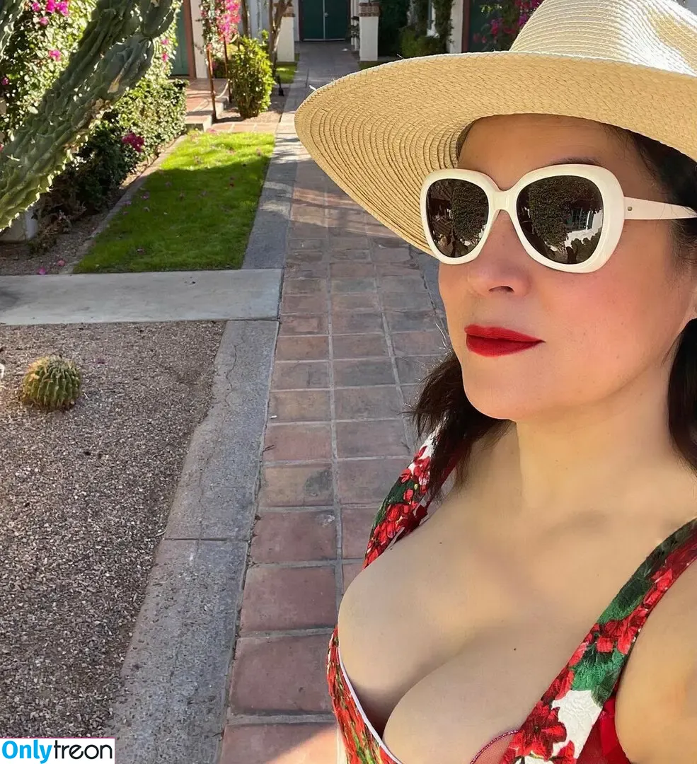 Jennifer Tilly nude photo #0052 (jennifertilly / tillyann)