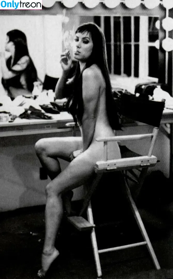 Jennifer Tilly nude photo #0158 (jennifertilly)