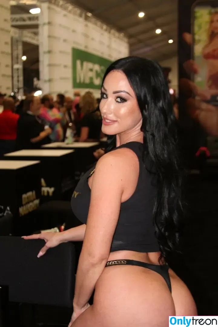 Jennifer White nude photo #0900 (jenniferwhite / jennyfromthebu / jenwhite2.0 / jenwhitexxx)