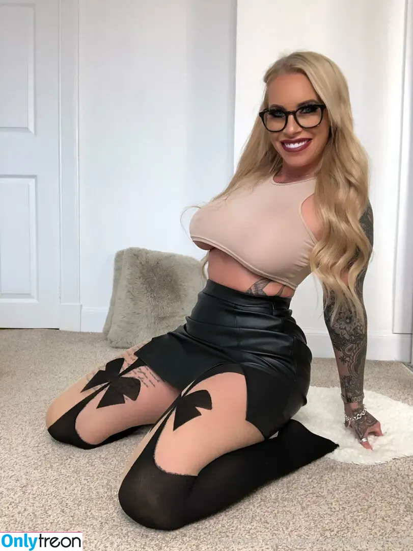 jennnnniferthomson nude photo #0005 (jennnnniferthomson2)