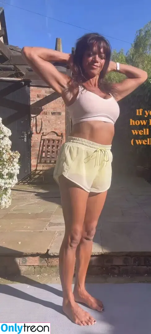 Jenny Powell nude photo #0316 (jennypowelltv)
